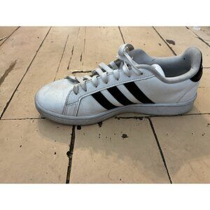 Adidas mens shoes size 9.5 white